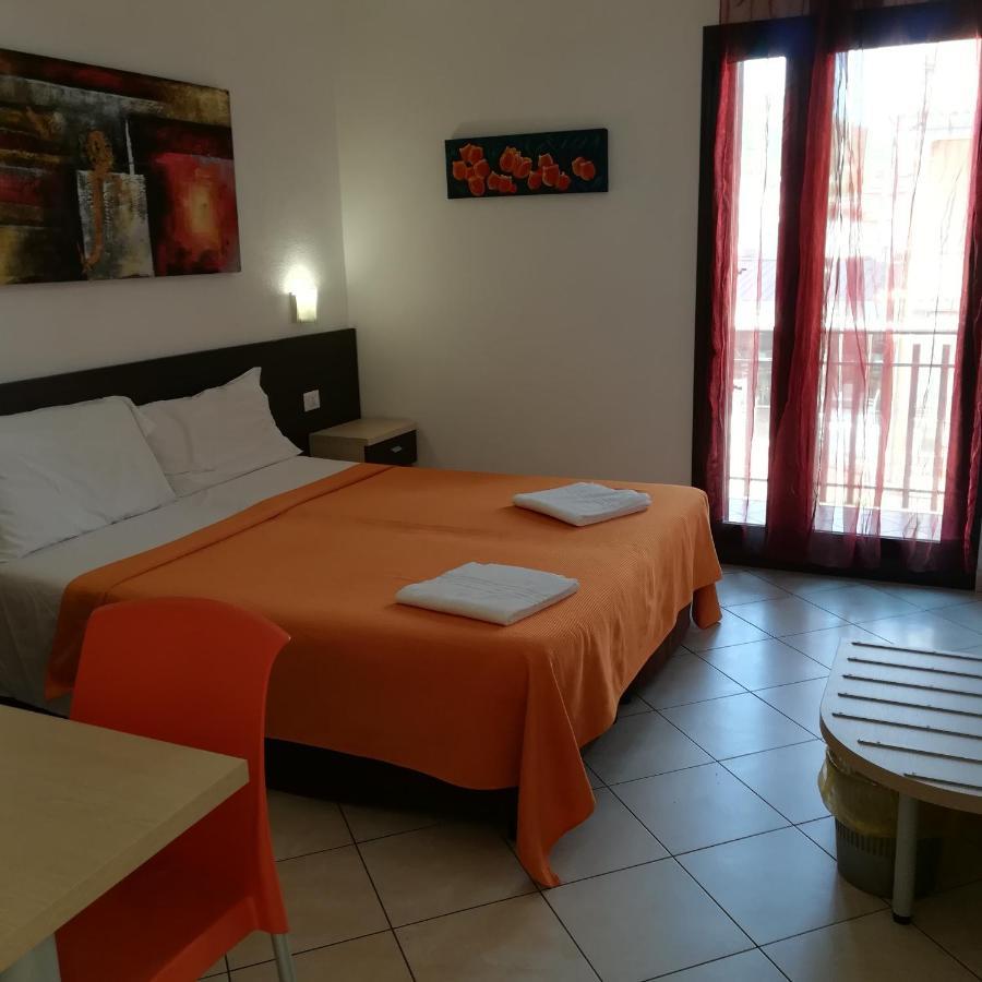 La Locanda Del Mare B&B ลากาเลตตา ภายนอก รูปภาพ