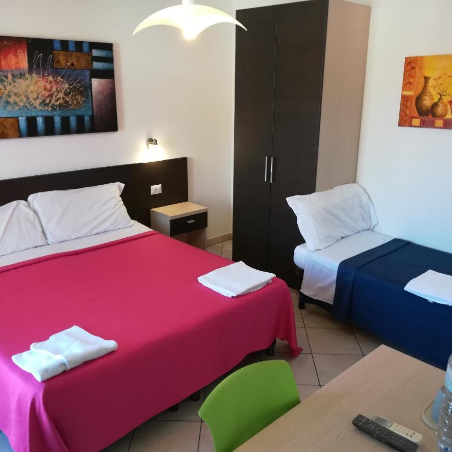 La Locanda Del Mare B&B ลากาเลตตา ภายนอก รูปภาพ