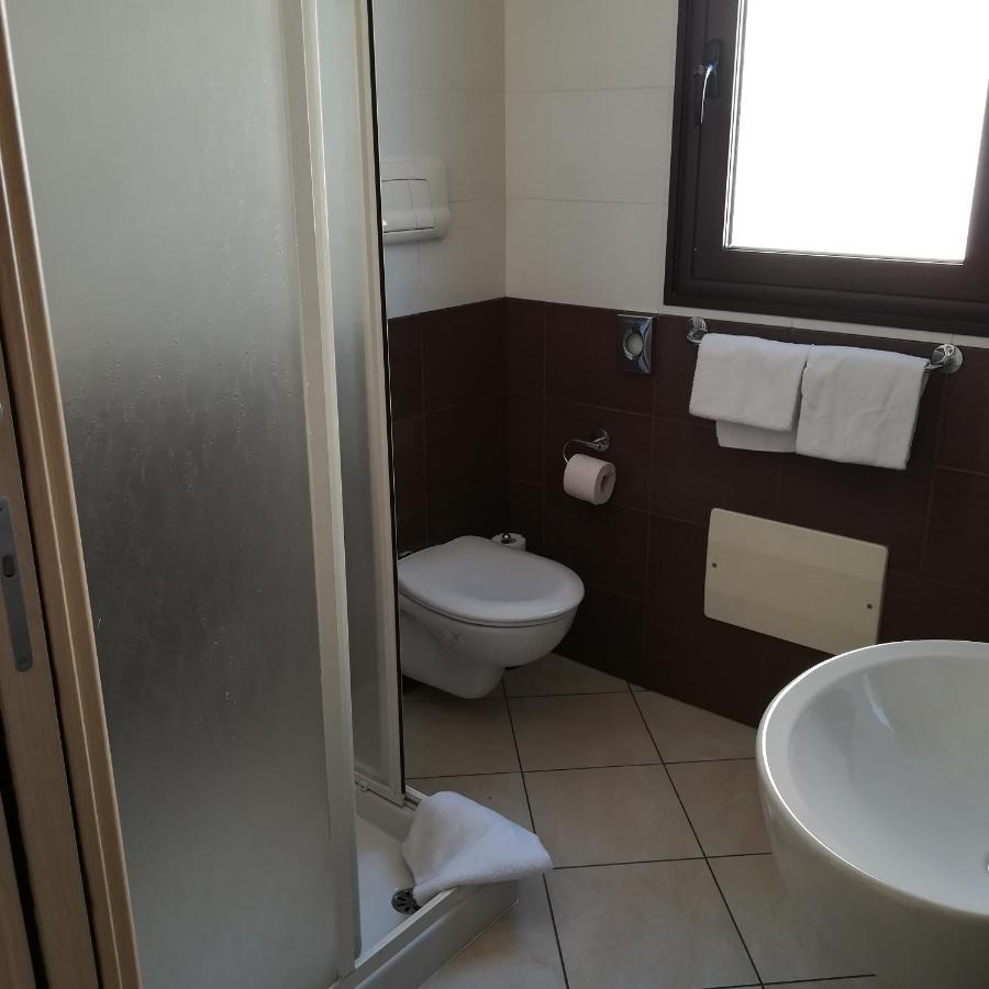 La Locanda Del Mare B&B ลากาเลตตา ภายนอก รูปภาพ