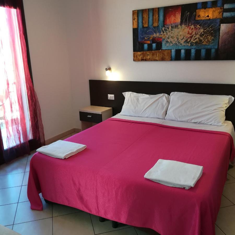 La Locanda Del Mare B&B ลากาเลตตา ภายนอก รูปภาพ