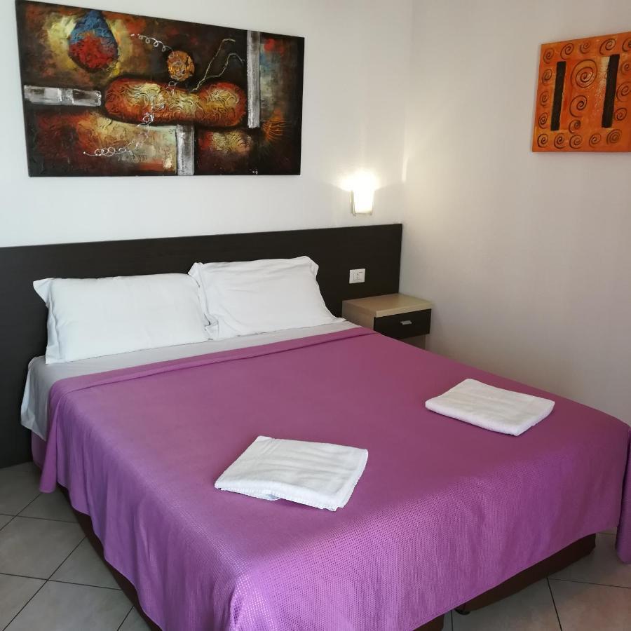 La Locanda Del Mare B&B ลากาเลตตา ภายนอก รูปภาพ