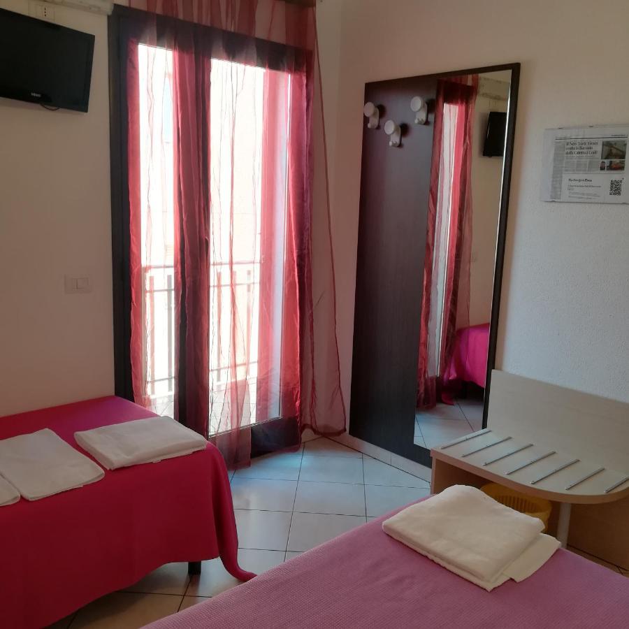 La Locanda Del Mare B&B ลากาเลตตา ภายนอก รูปภาพ
