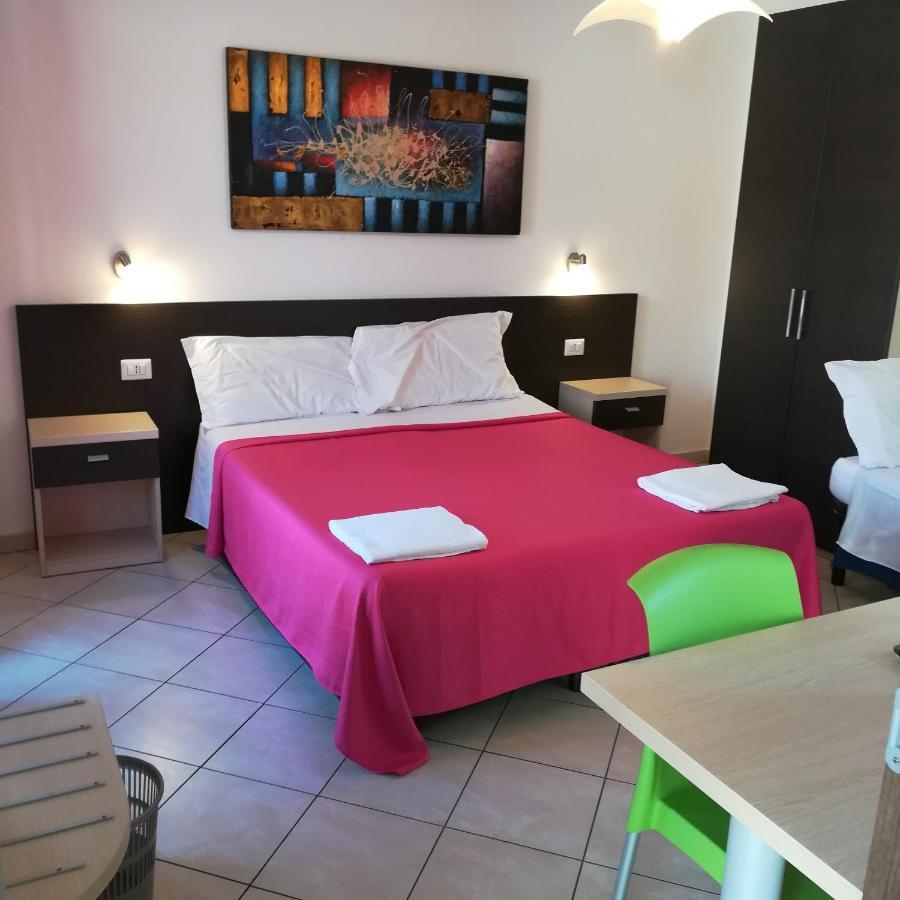 La Locanda Del Mare B&B ลากาเลตตา ภายนอก รูปภาพ