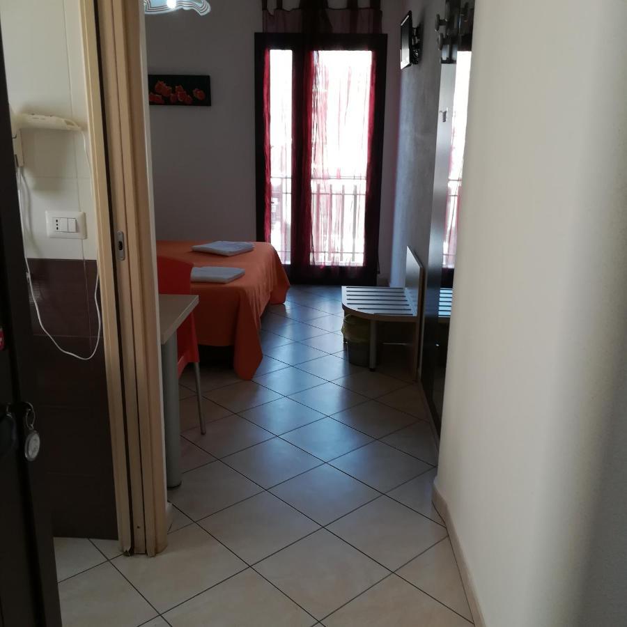 La Locanda Del Mare B&B ลากาเลตตา ภายนอก รูปภาพ