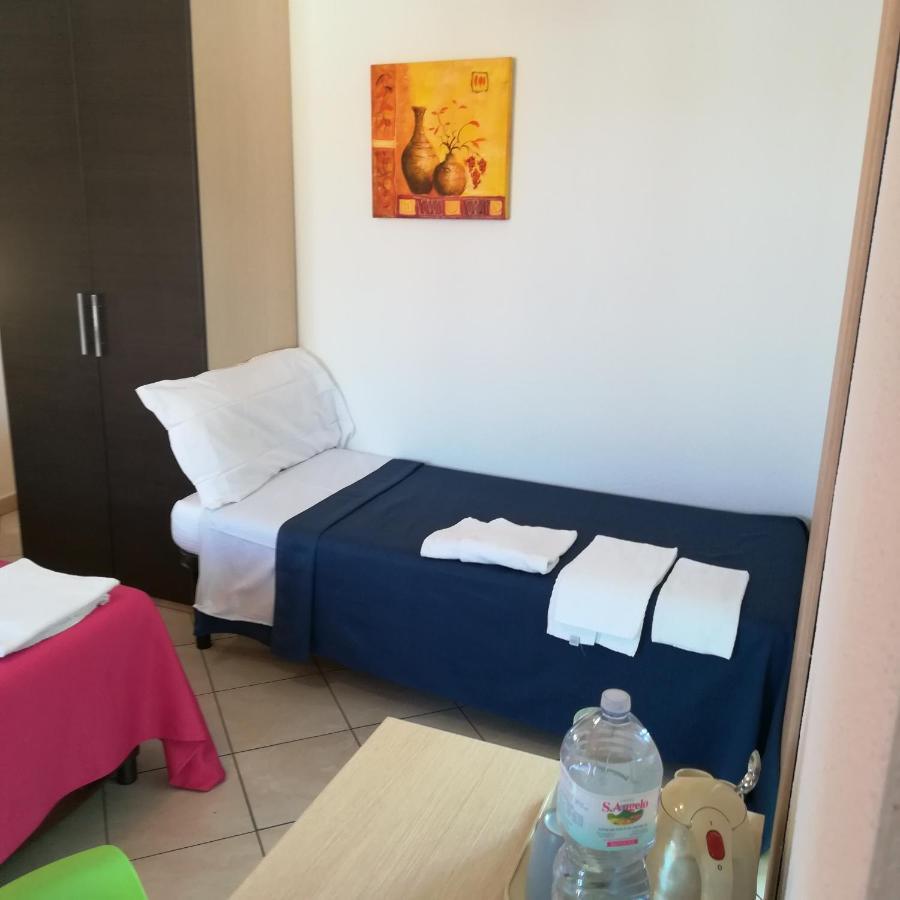 La Locanda Del Mare B&B ลากาเลตตา ภายนอก รูปภาพ