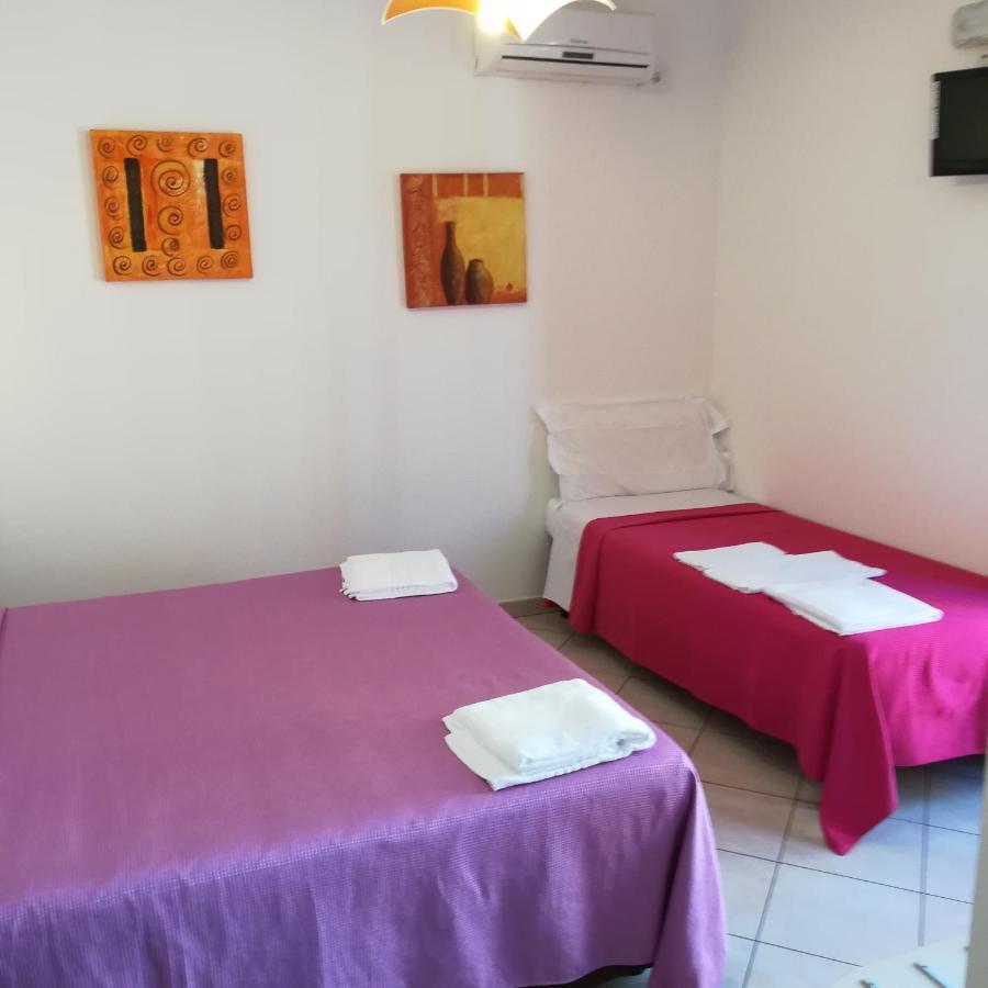 La Locanda Del Mare B&B ลากาเลตตา ภายนอก รูปภาพ