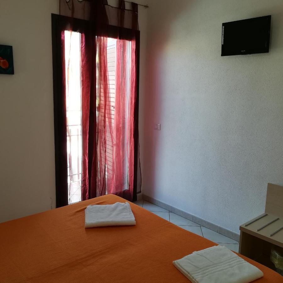 La Locanda Del Mare B&B ลากาเลตตา ภายนอก รูปภาพ