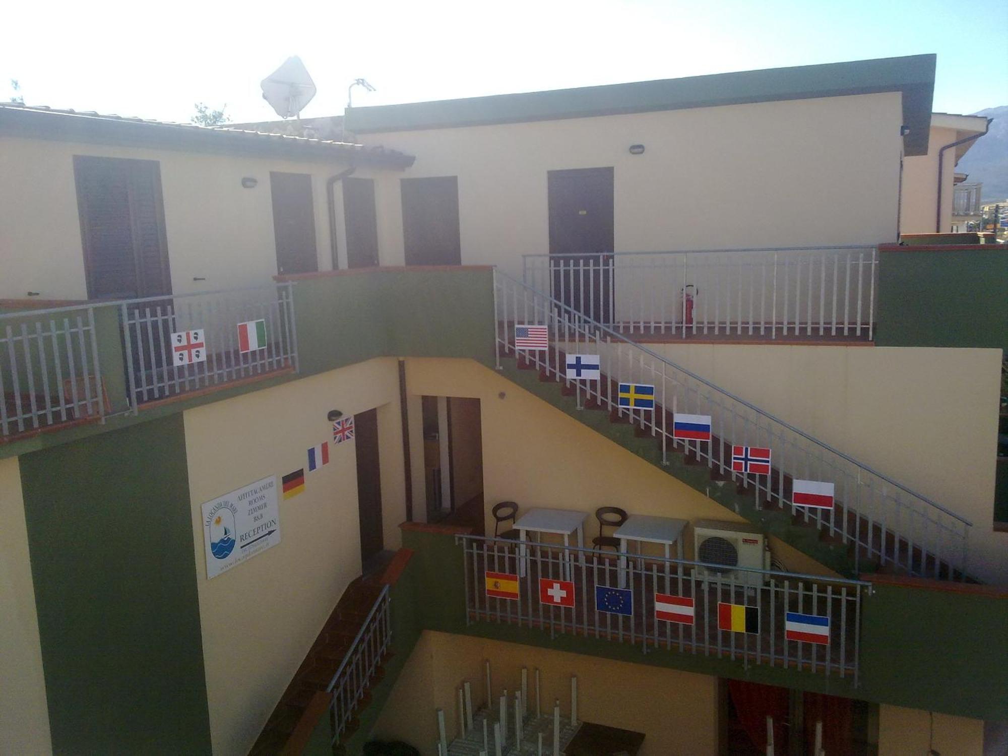La Locanda Del Mare B&B ลากาเลตตา ภายนอก รูปภาพ